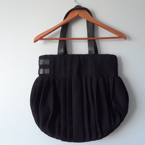 Pringle of Scotland Wool & Leather Shoulder Bag - Picture 3 of 14